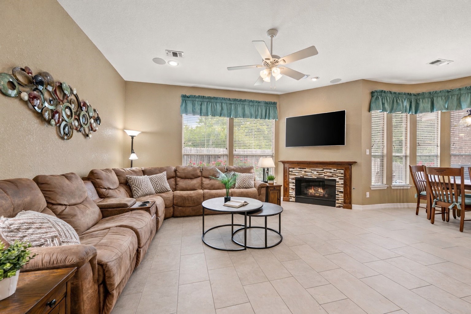 2806 Northwood Street Grapevine TX 76051