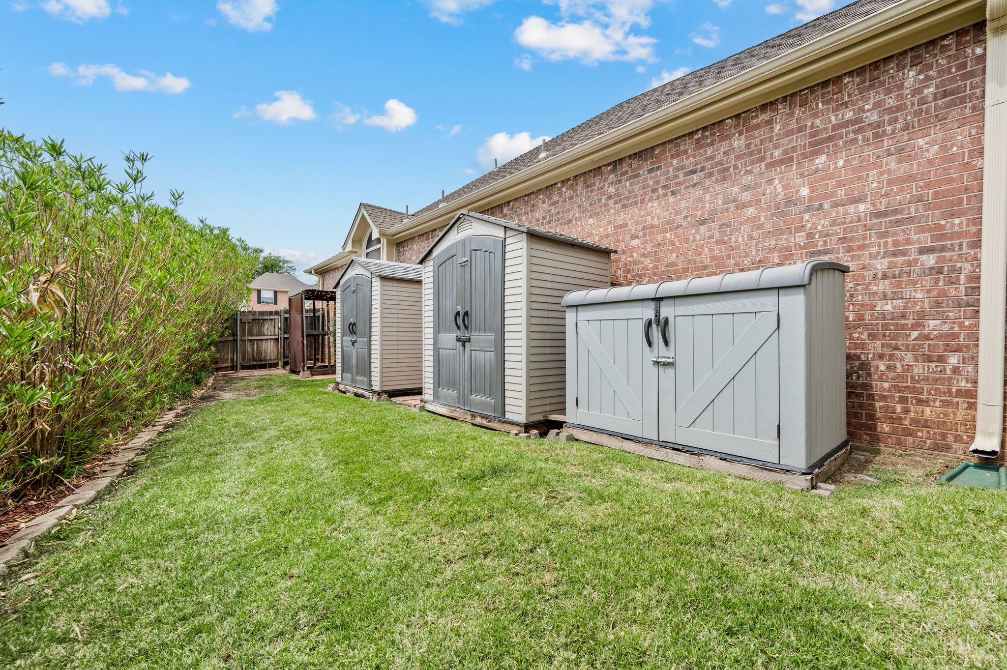 2806 Northwood Street Grapevine TX 76051
