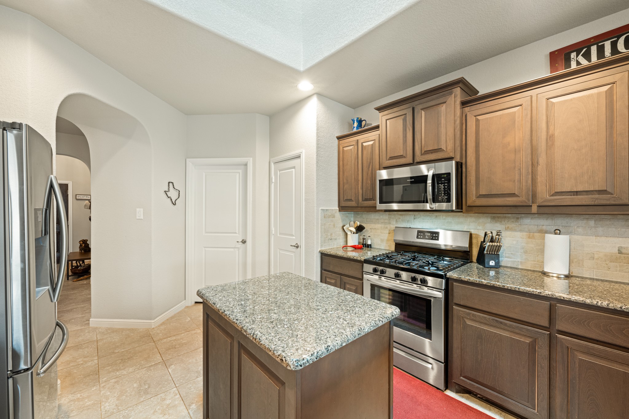 916 Falcon Road Argyle TX 76226