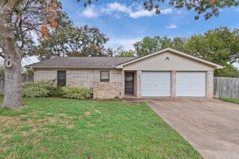 424 E Johnson Street Hewitt TX 76643
