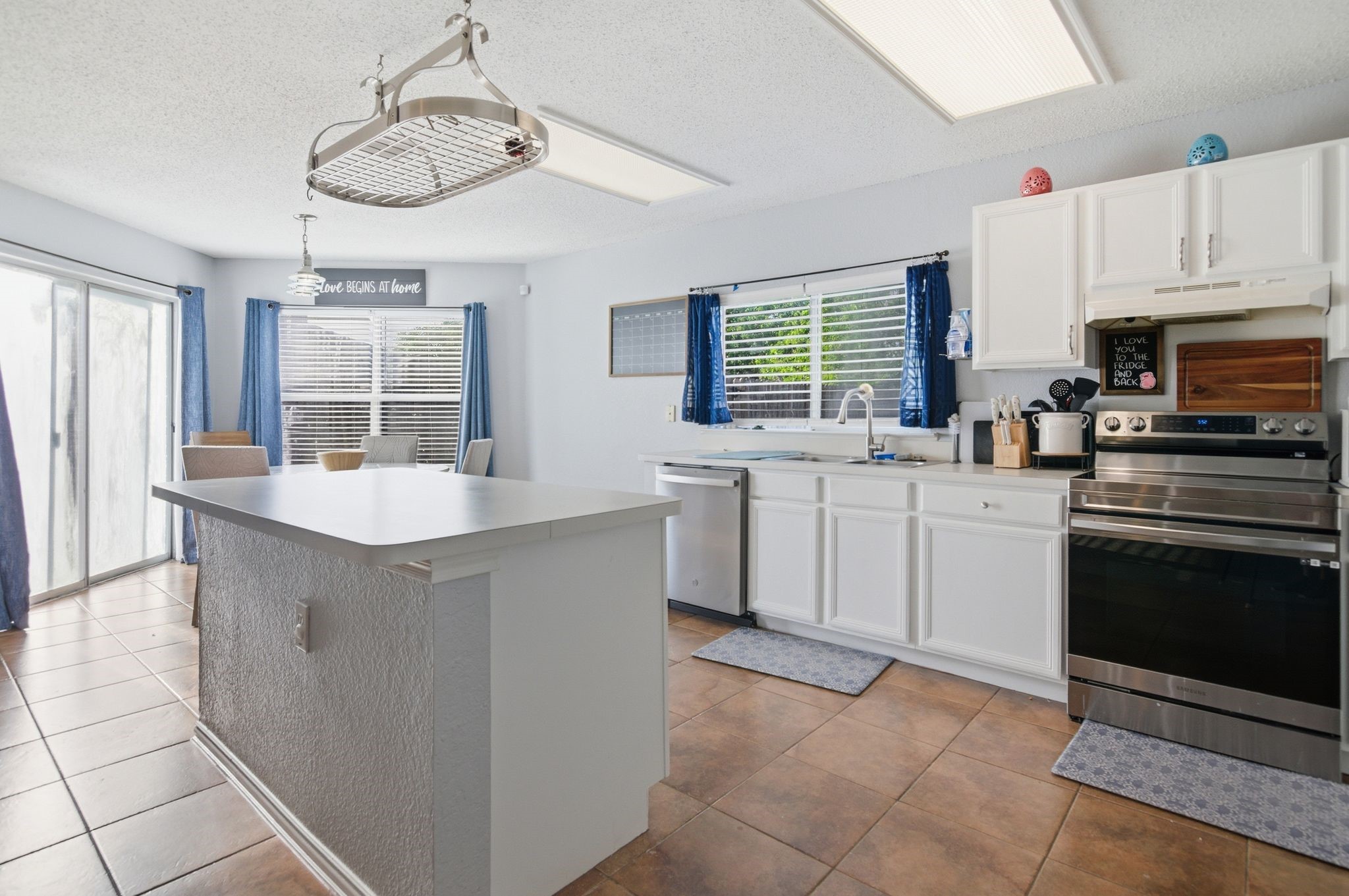 329 Beechwood Lane Cedar Hill TX 75104