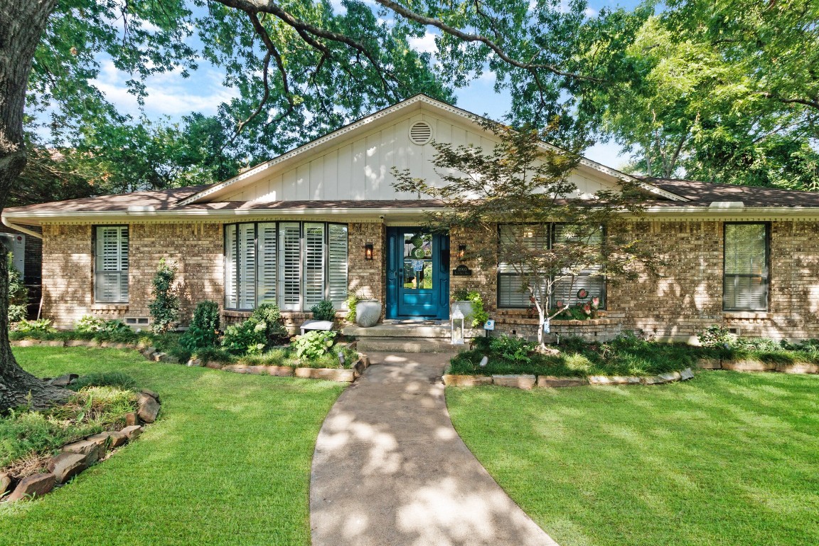 11910 Loch Ness Drive Dallas TX 75218
