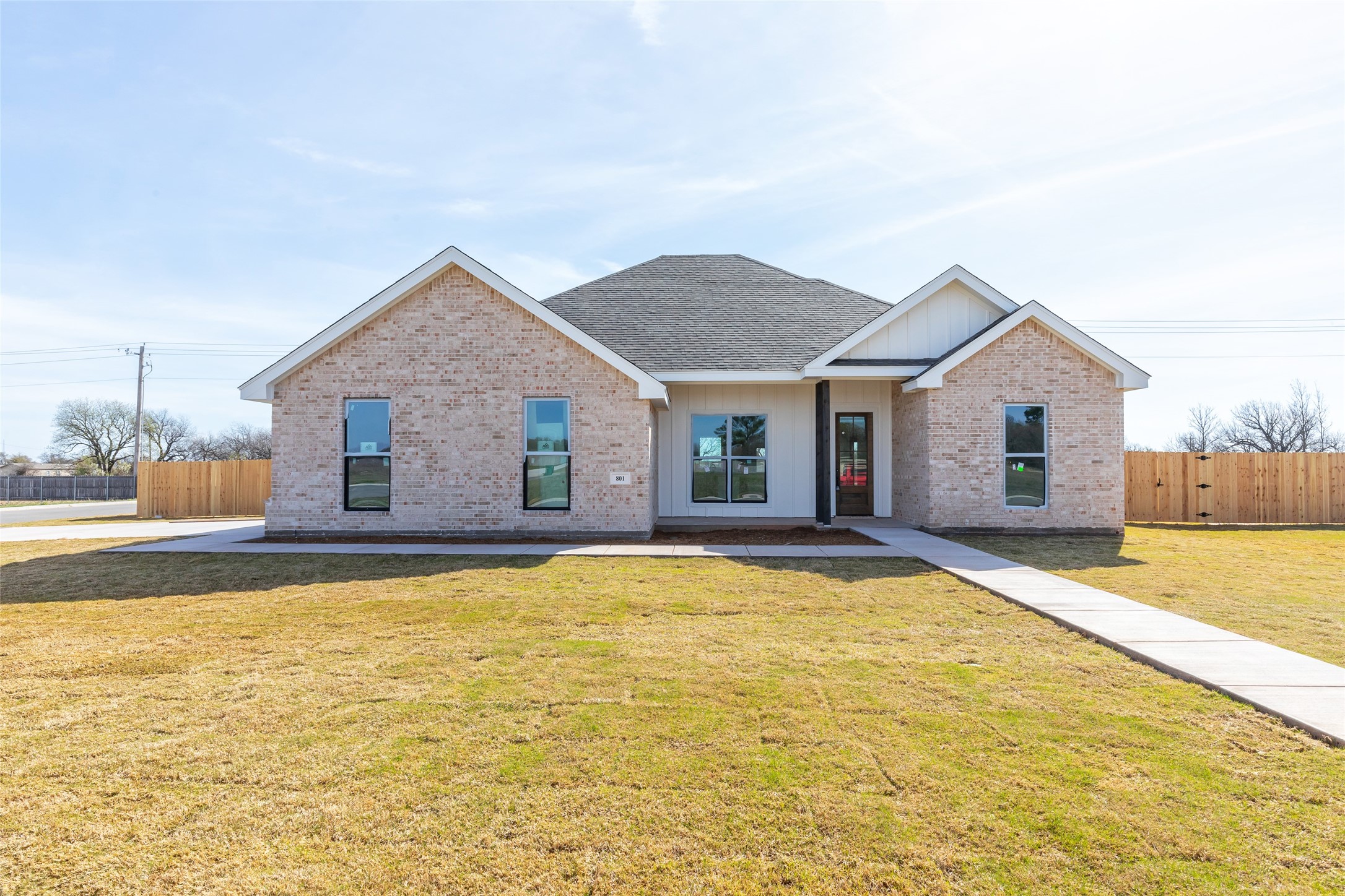 801 Whispering Oaks Clyde TX 76510