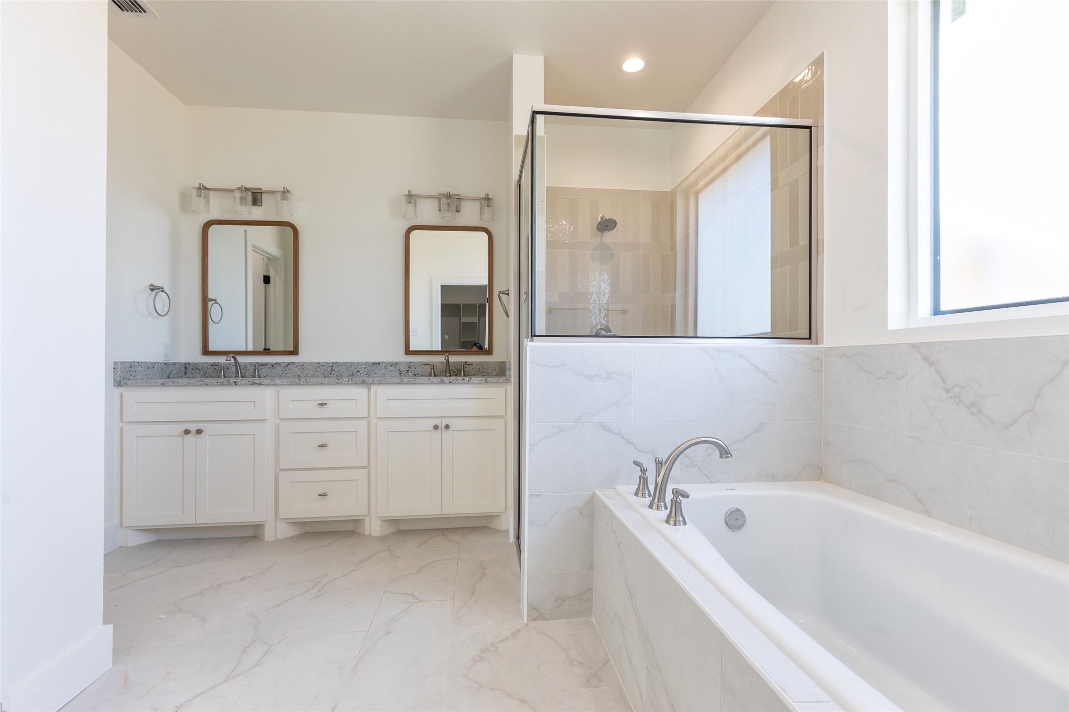 801 Whispering Oaks Clyde TX 76510