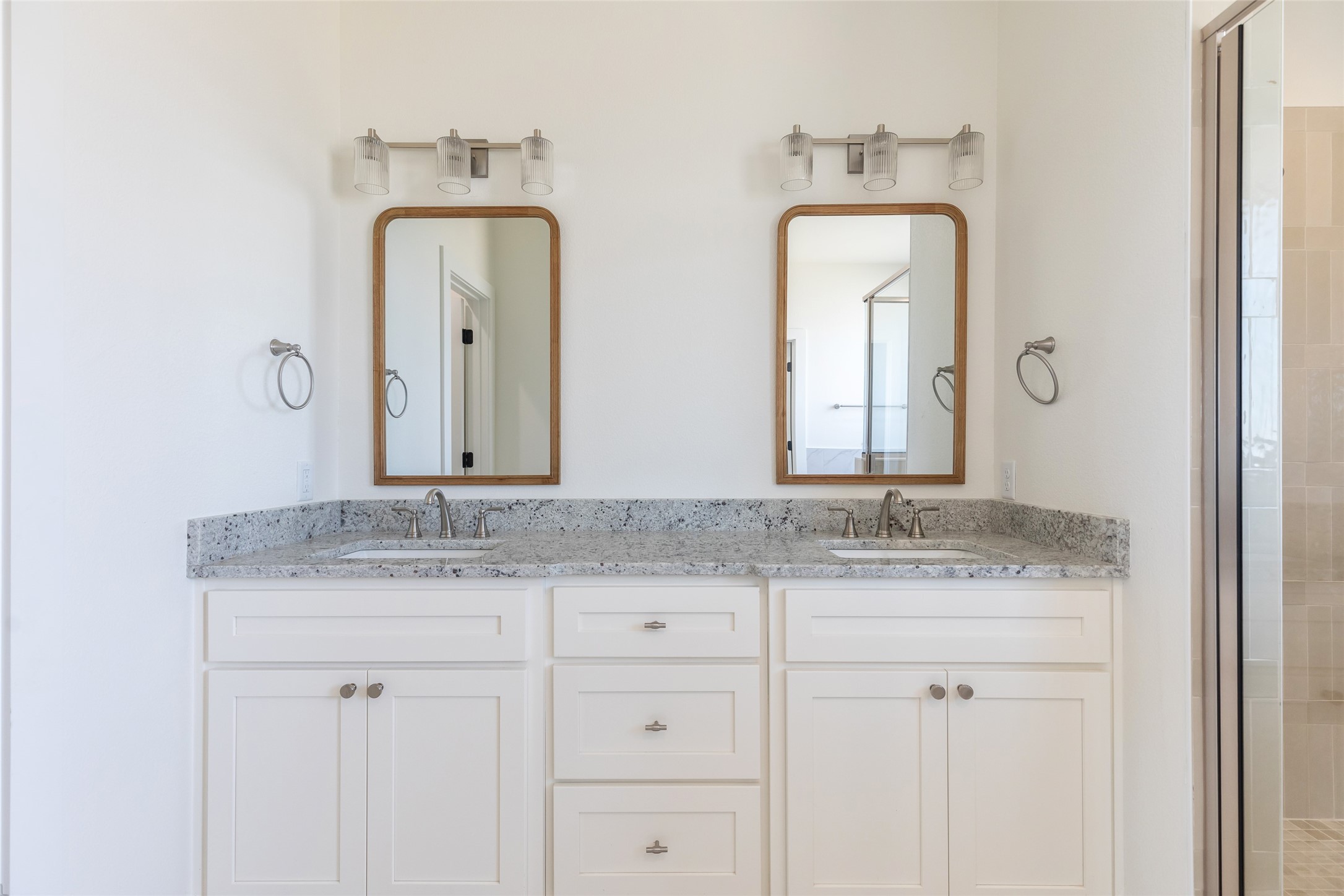 801 Whispering Oaks Clyde TX 76510