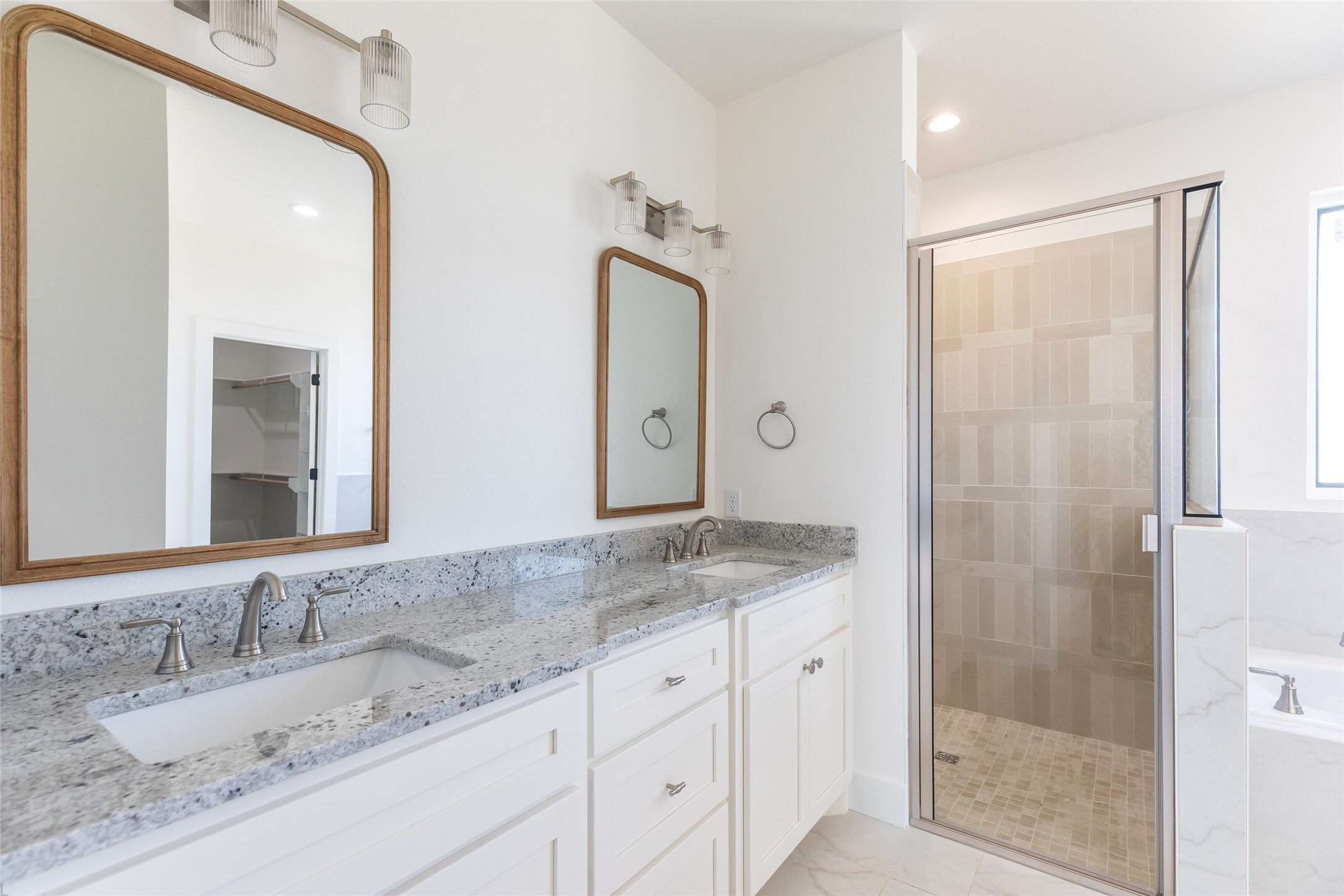 801 Whispering Oaks Clyde TX 76510
