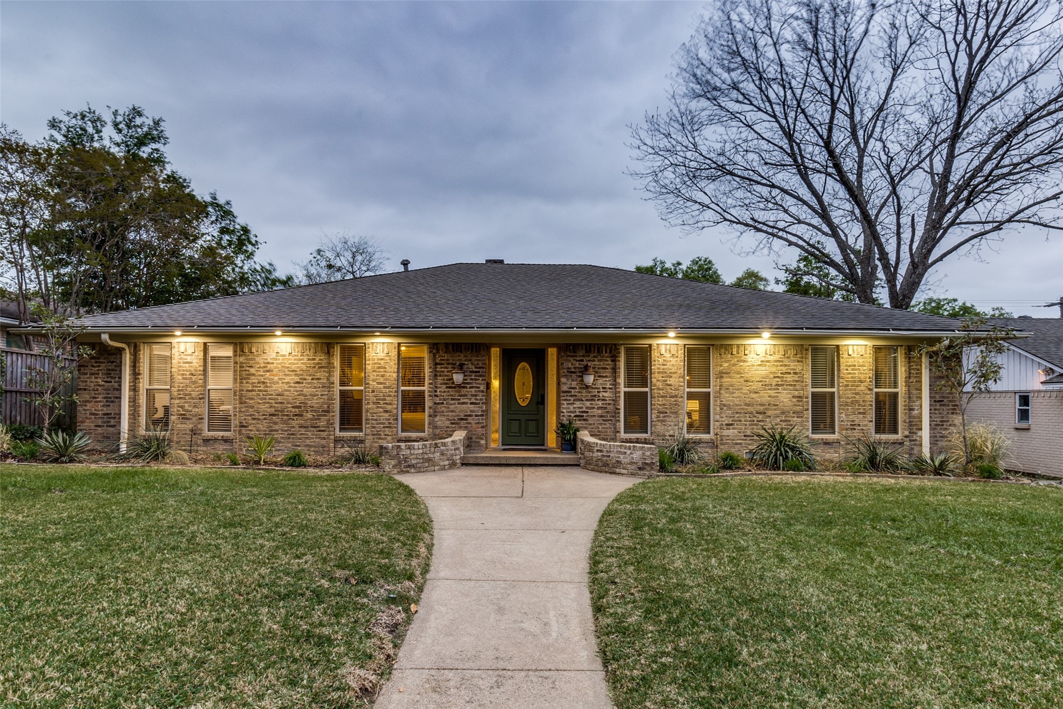 9352 Heatherdale Drive Dallas TX 75243