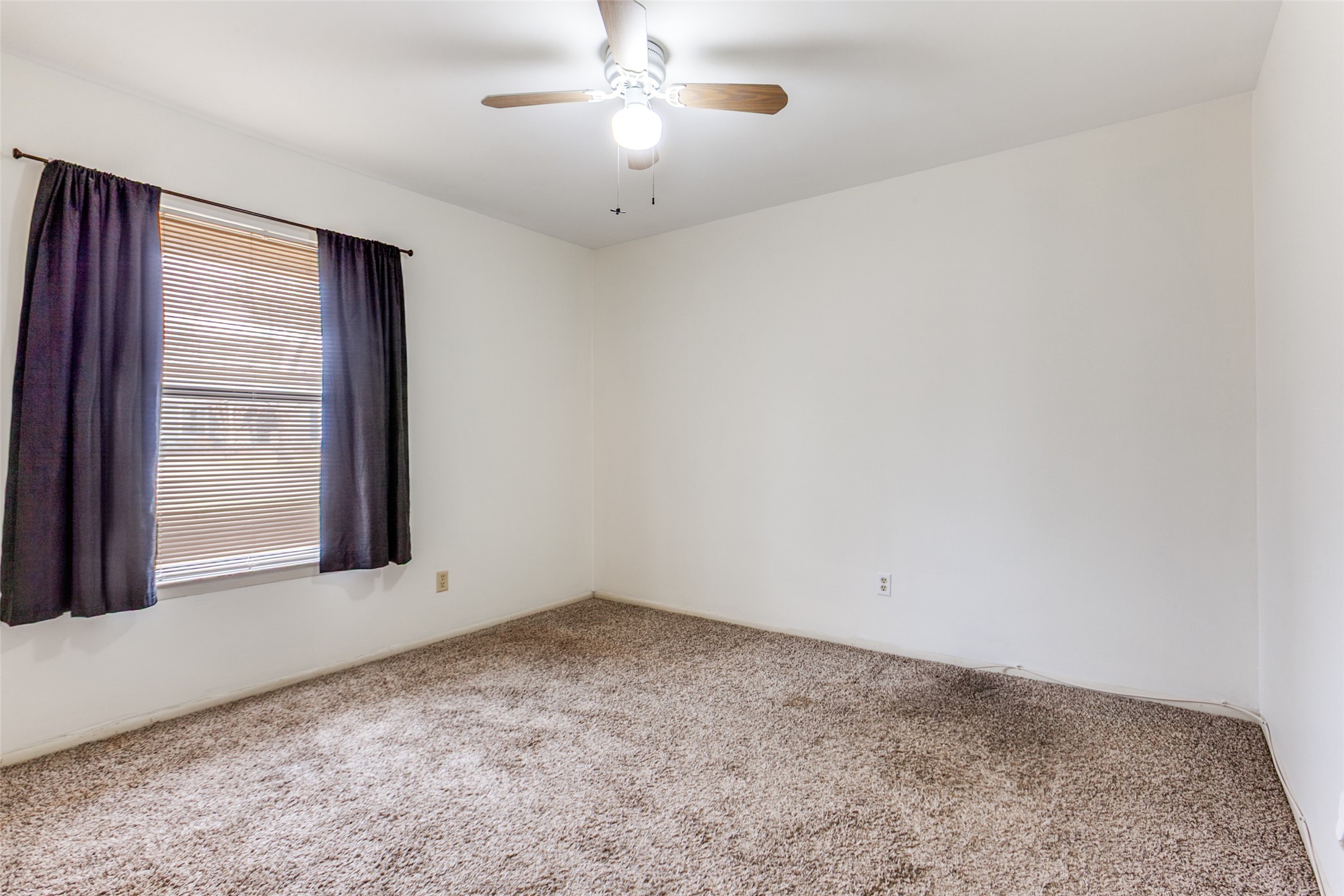 914 W Avenue F Garland TX 75040