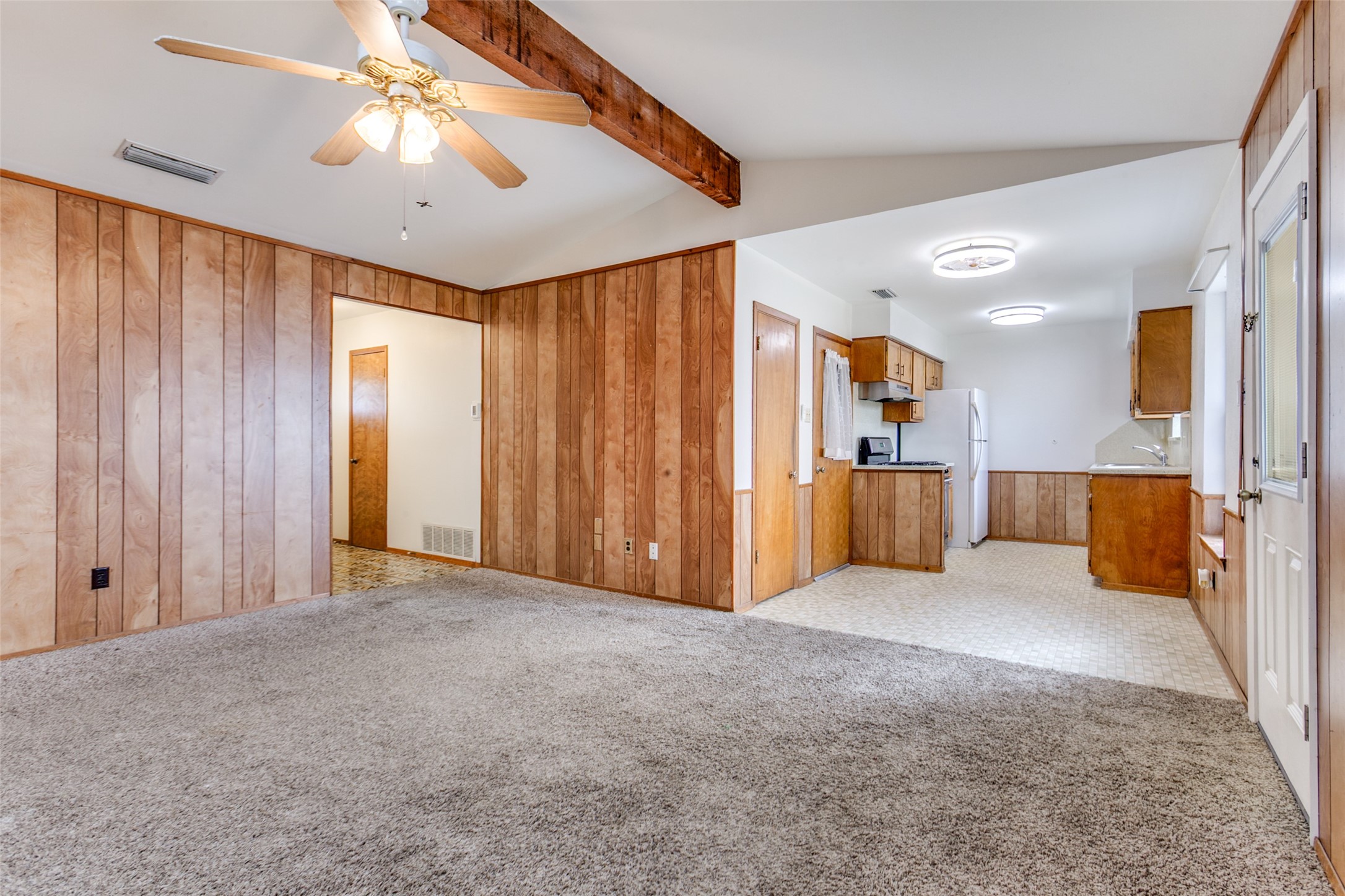 914 W Avenue F Garland TX 75040