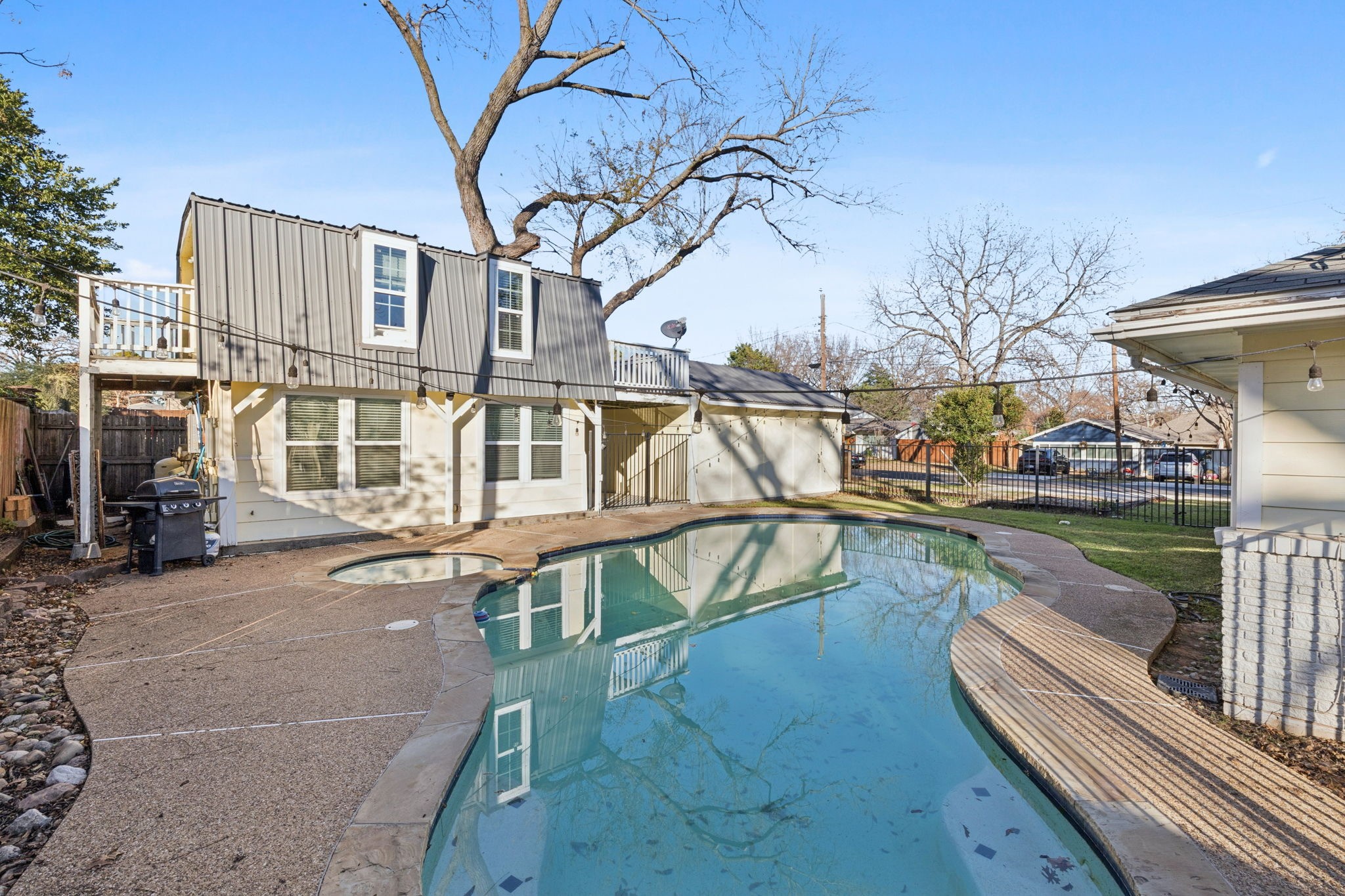 1723 Anglers Plaza Grapevine TX 76051