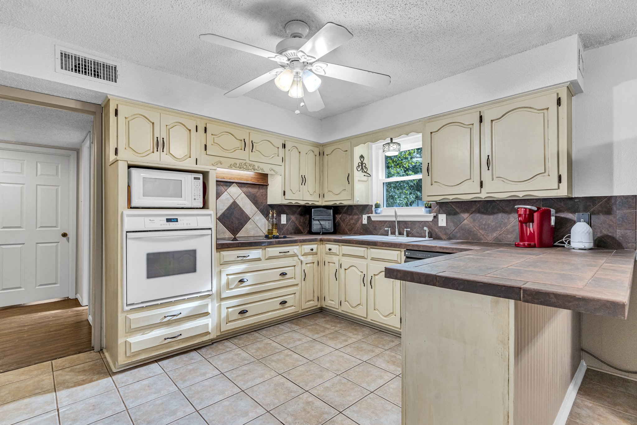 131 Carol Lane Pecan Hill TX 75154