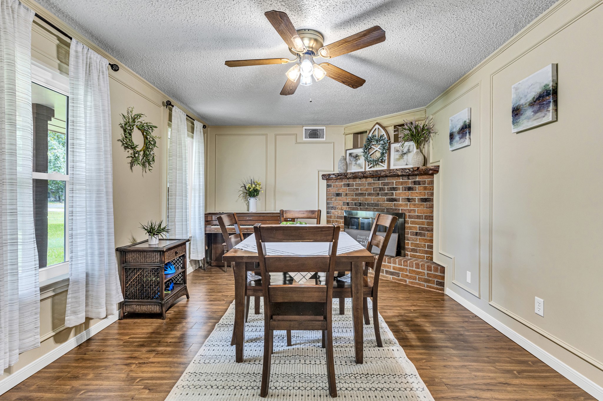 131 Carol Lane Pecan Hill TX 75154