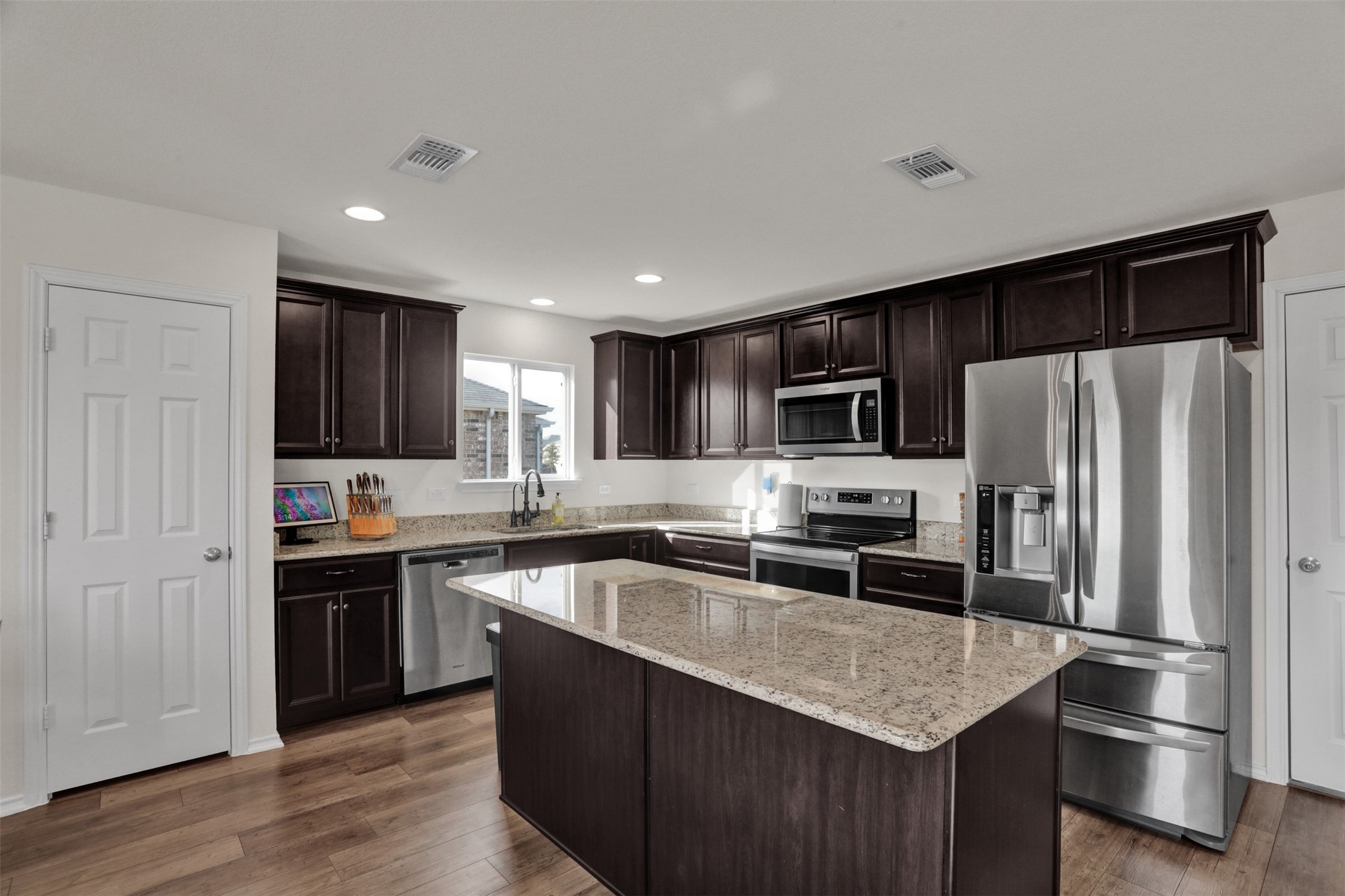 1340 Waggoner Drive Aubrey TX 76227