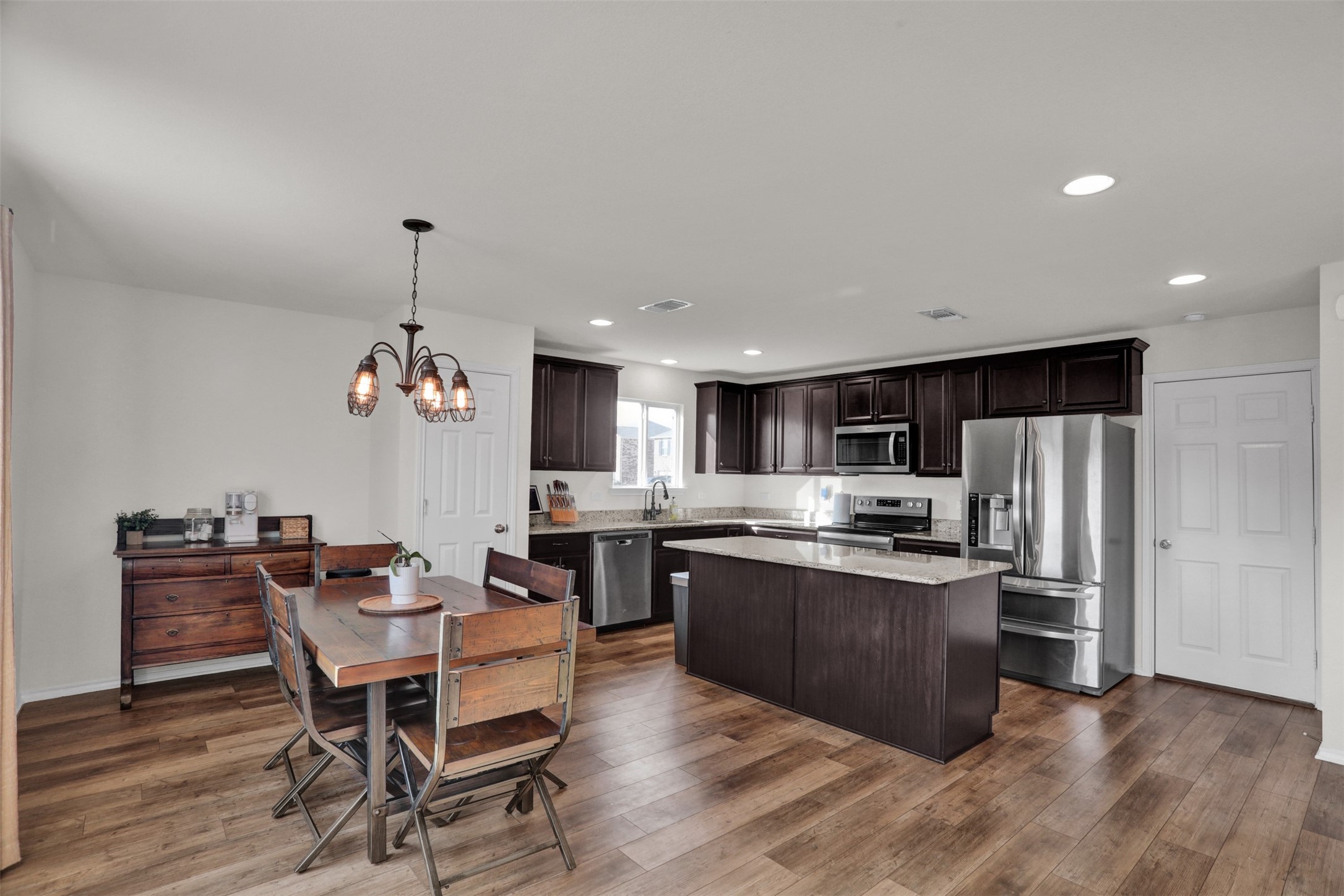 1340 Waggoner Drive Aubrey TX 76227