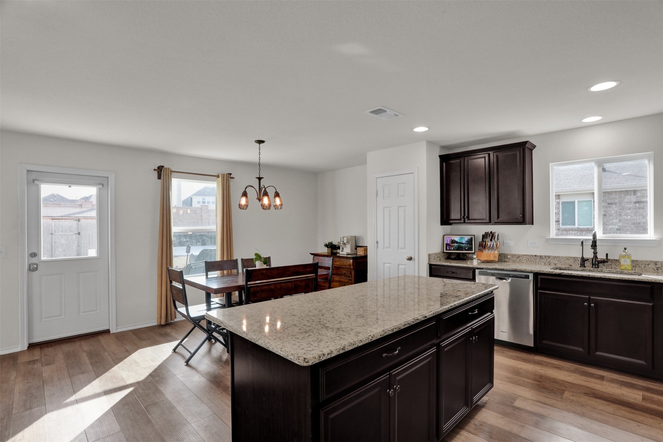 1340 Waggoner Drive Aubrey TX 76227