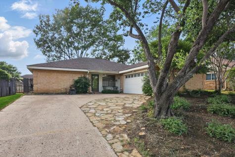2415 Amber Hill Lane Euless TX 76039