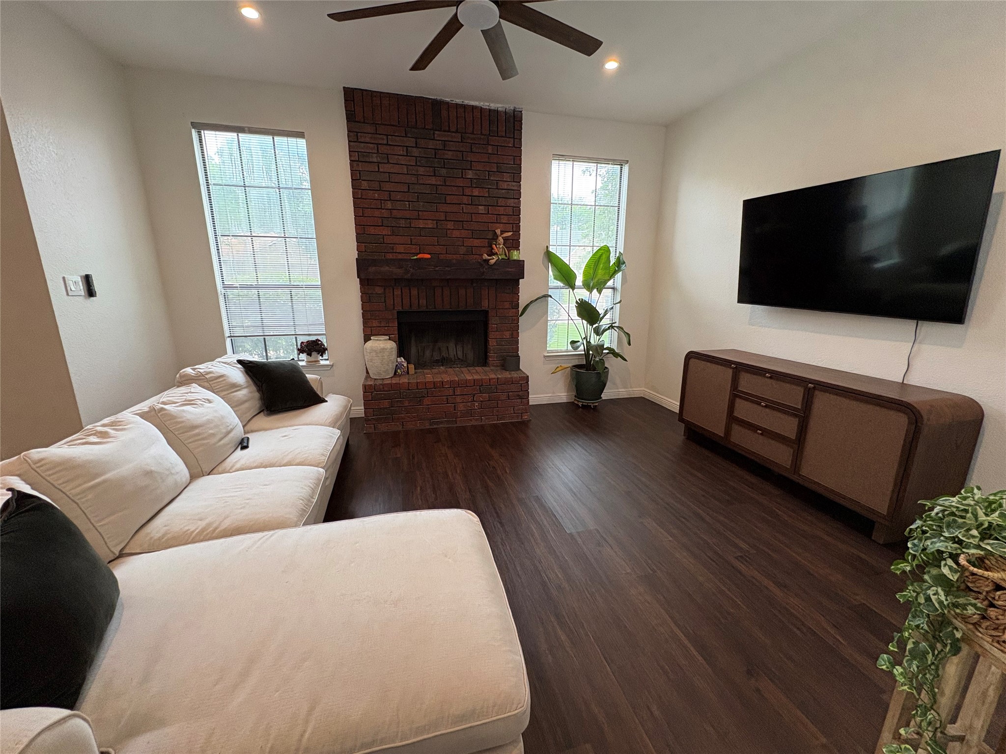 6923 Rolling Creek Lane Dallas TX 75236