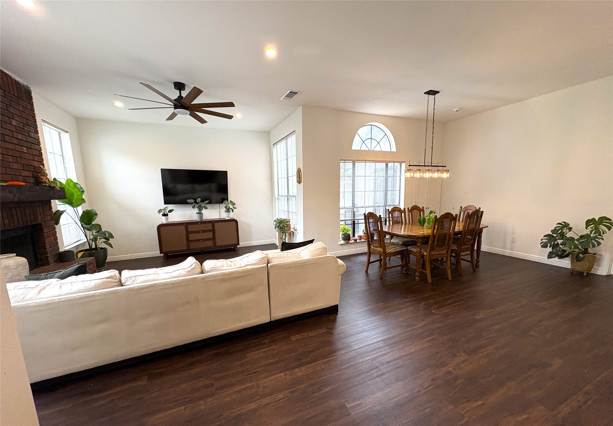 6923 Rolling Creek Lane Dallas TX 75236