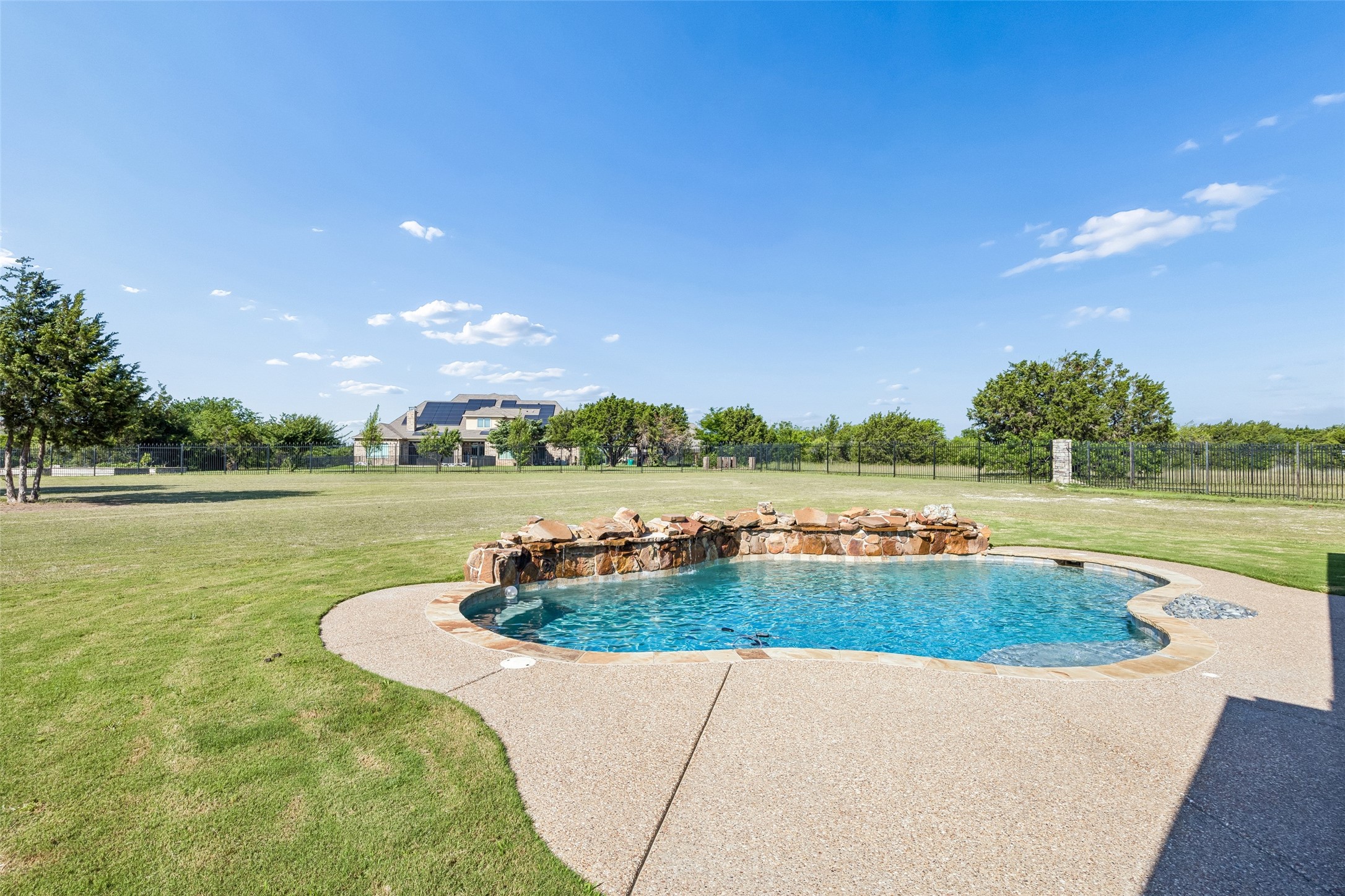 2015 Alps Court Cedar Hill TX 75104