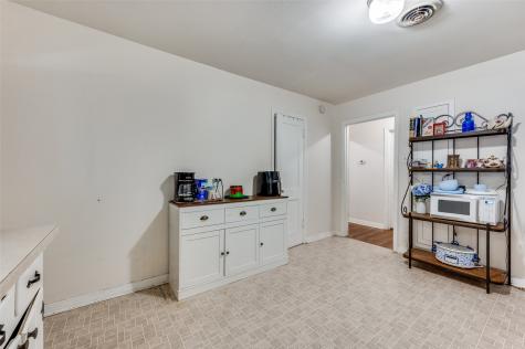 1313 Daisy Lane Irving TX 75061