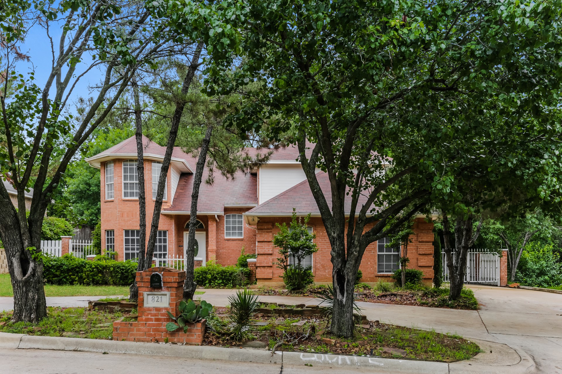 821 Twin Creek Drive Mansfield TX 76063