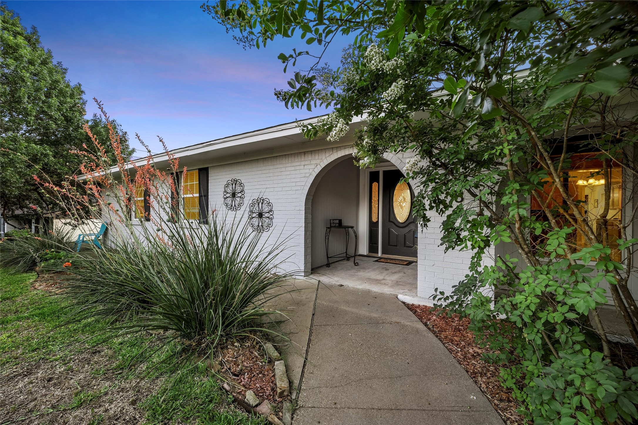 408 Wooded Crest Drive Woodway TX 76712