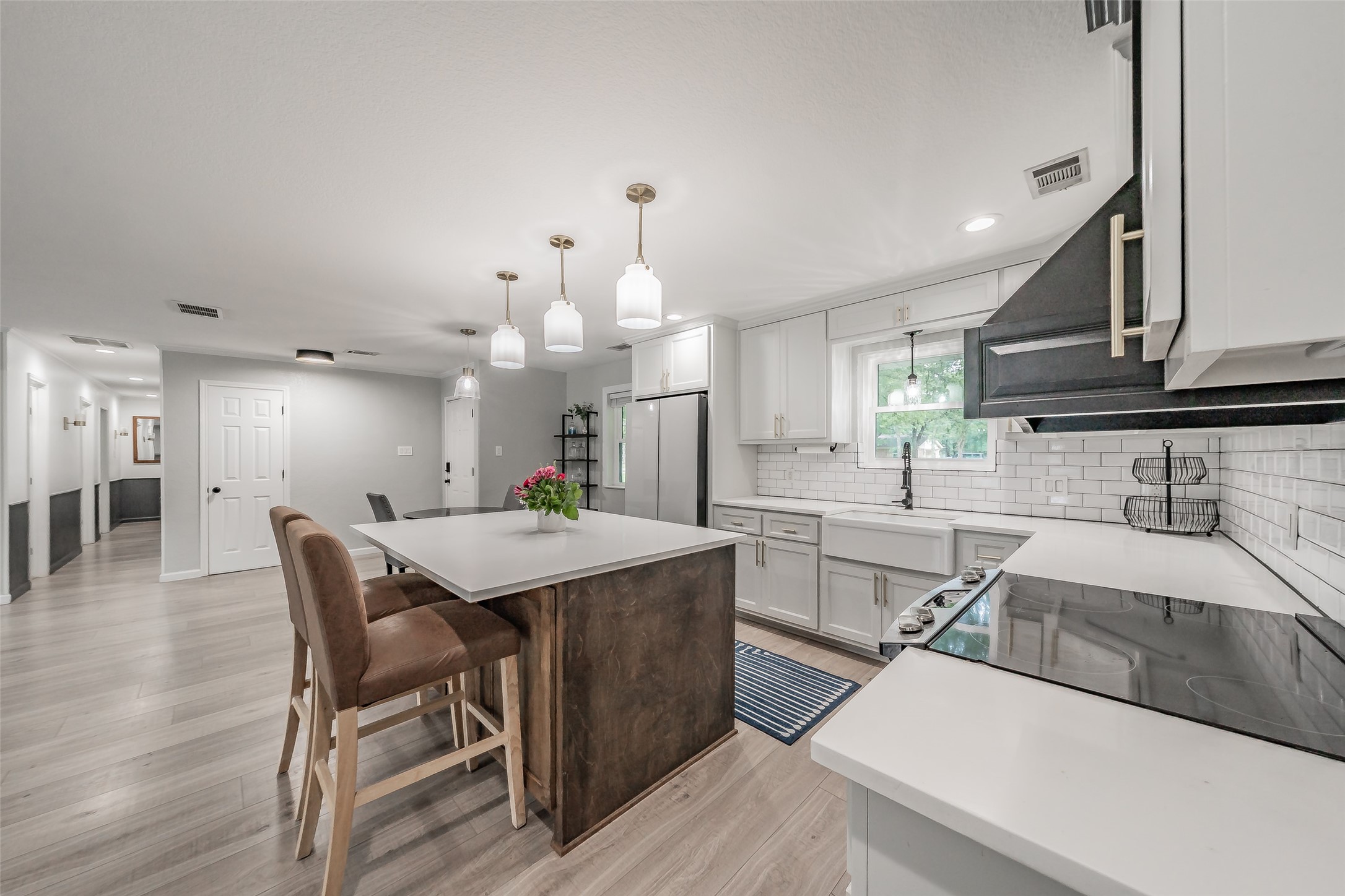 224 Bob White Trail Burleson TX 76028