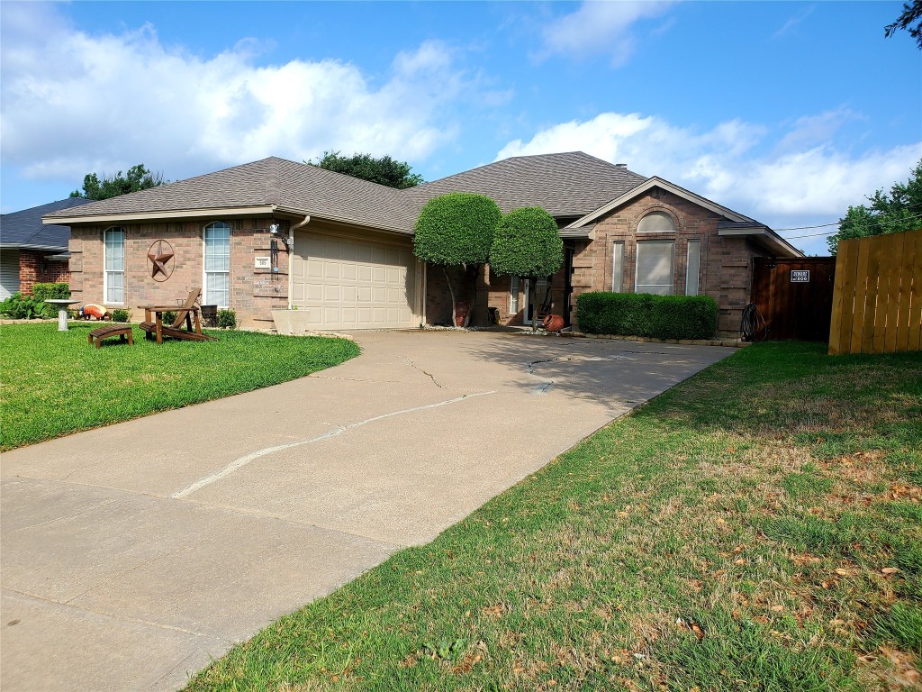 505 Larkspur Court Burleson TX 76028