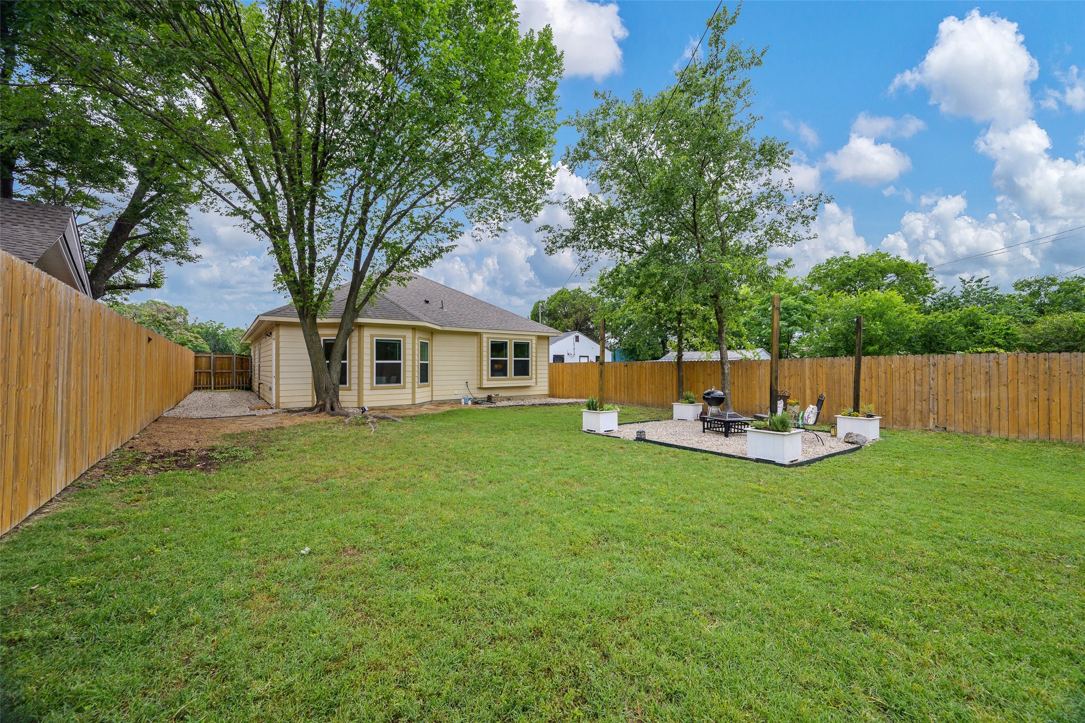 1239 E Woodin Boulevard Dallas TX 75216