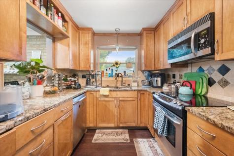 802 Crest Oak Court Arlington TX 76012