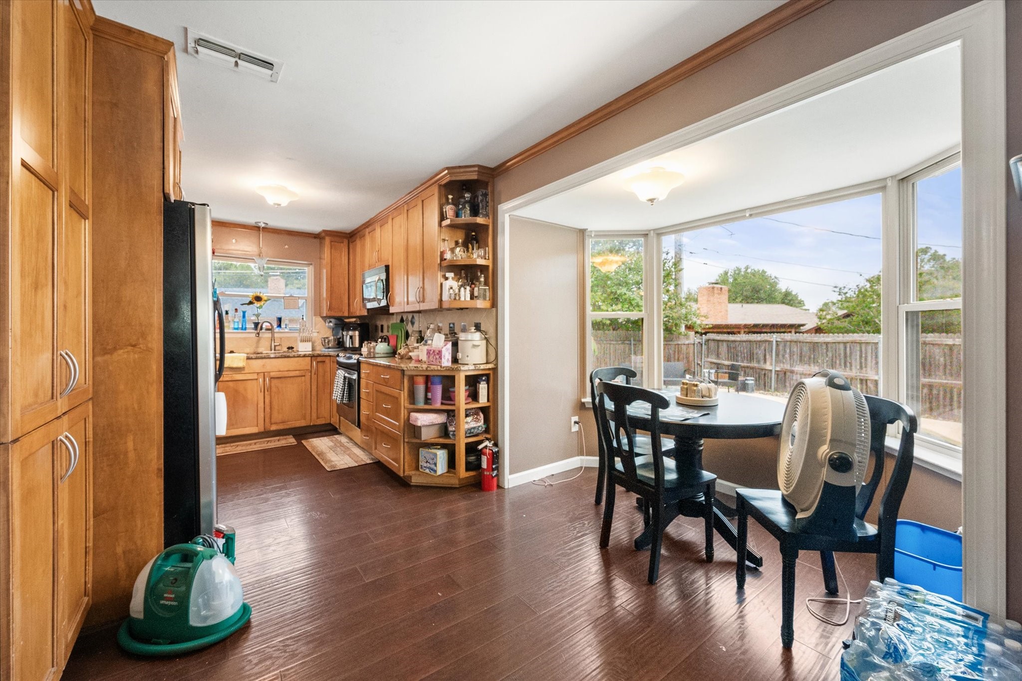 802 Crest Oak Court Arlington TX 76012
