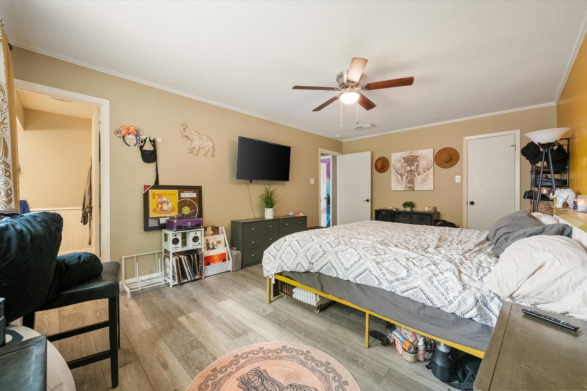 802 Crest Oak Court Arlington TX 76012