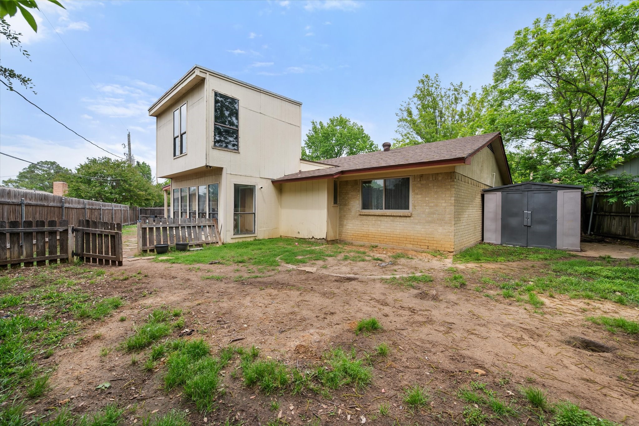 802 Crest Oak Court Arlington TX 76012