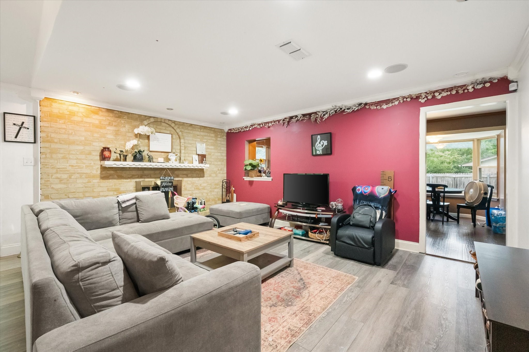 802 Crest Oak Court Arlington TX 76012