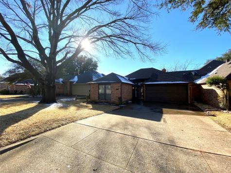2016 N Saint Andrews Court Arlington TX 76011