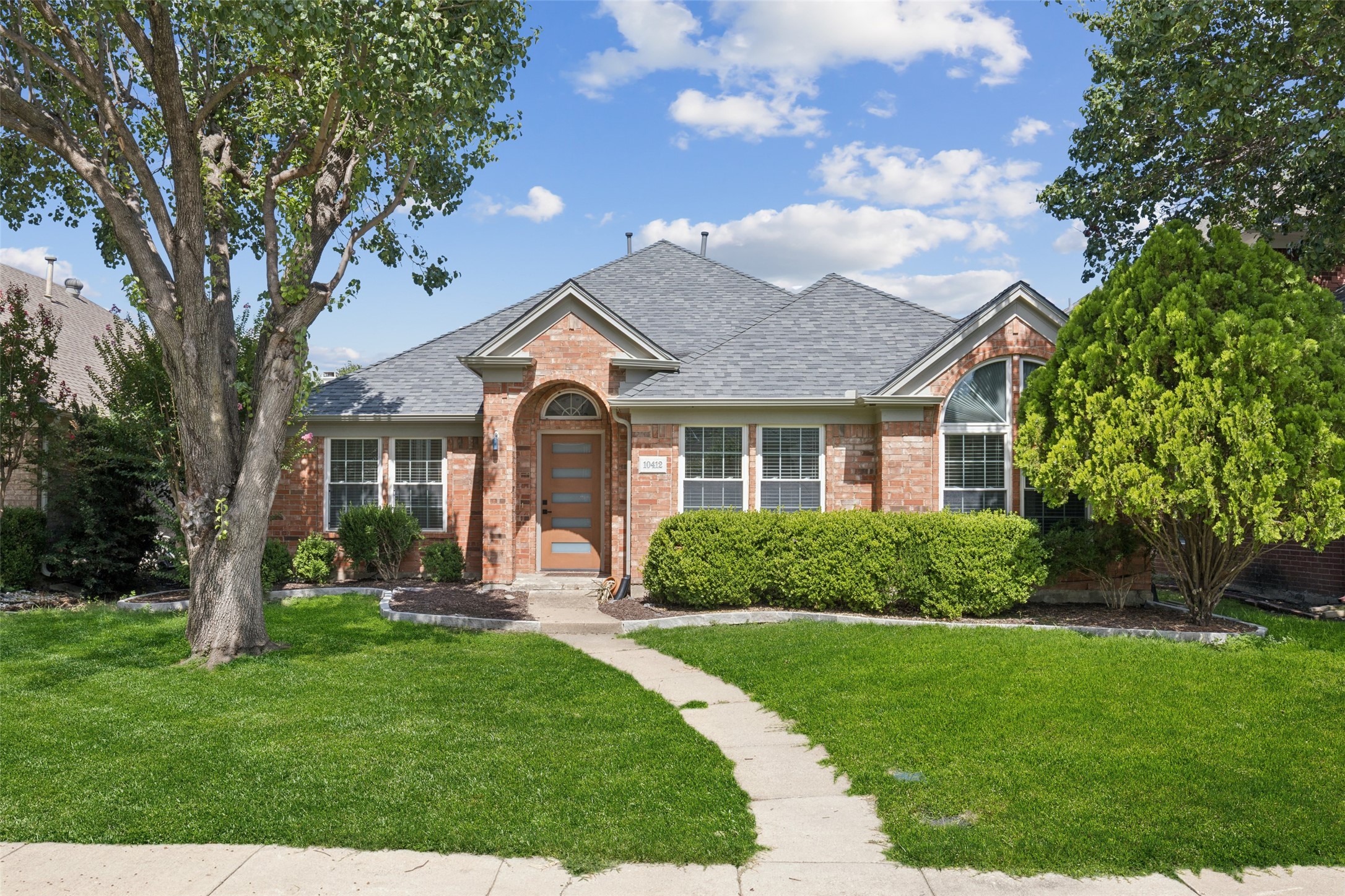 10412 Harris Court Irving TX 75063