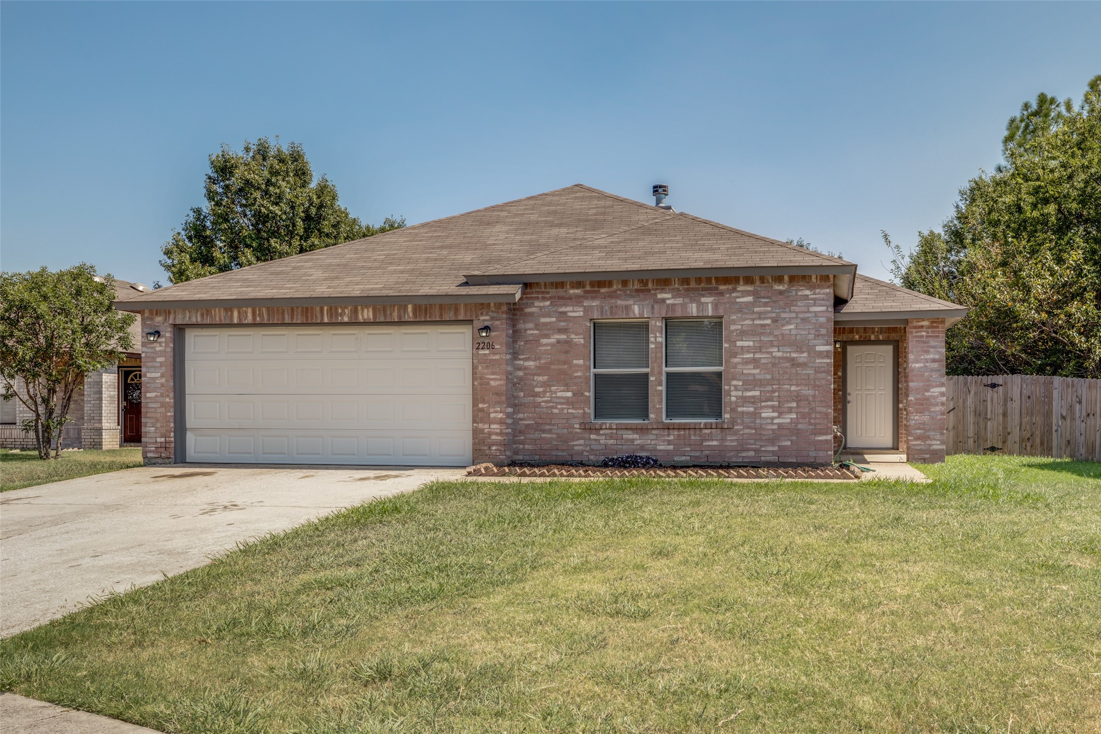 2206 Delaford Drive Arlington TX 76002