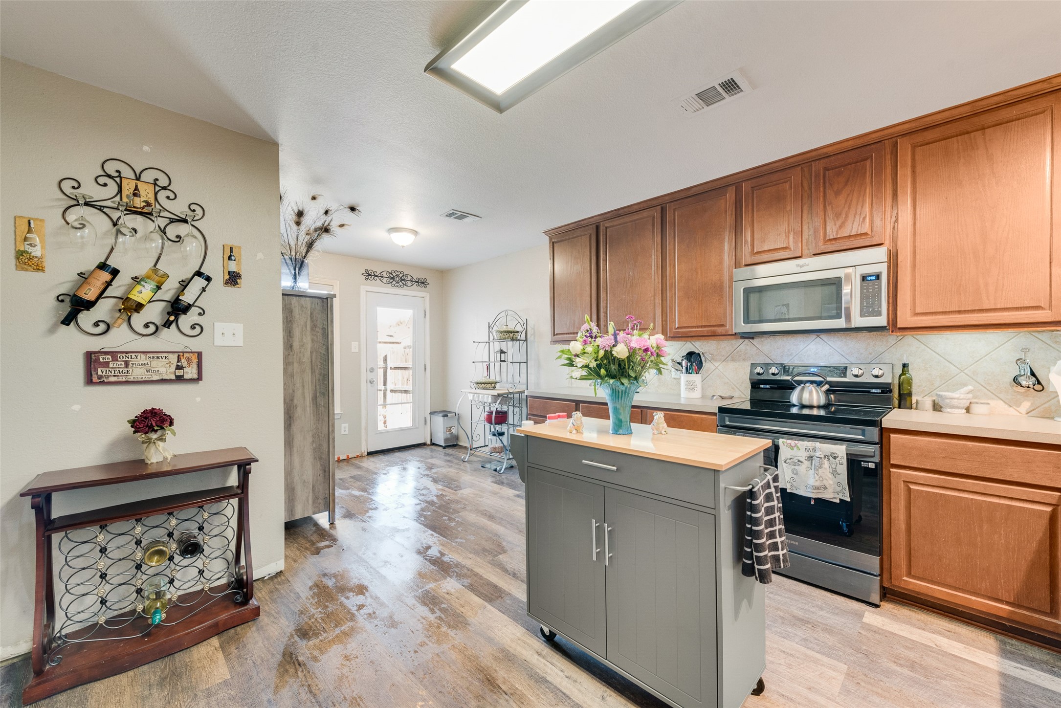 8933 Tucker Street Cross Roads TX 76227