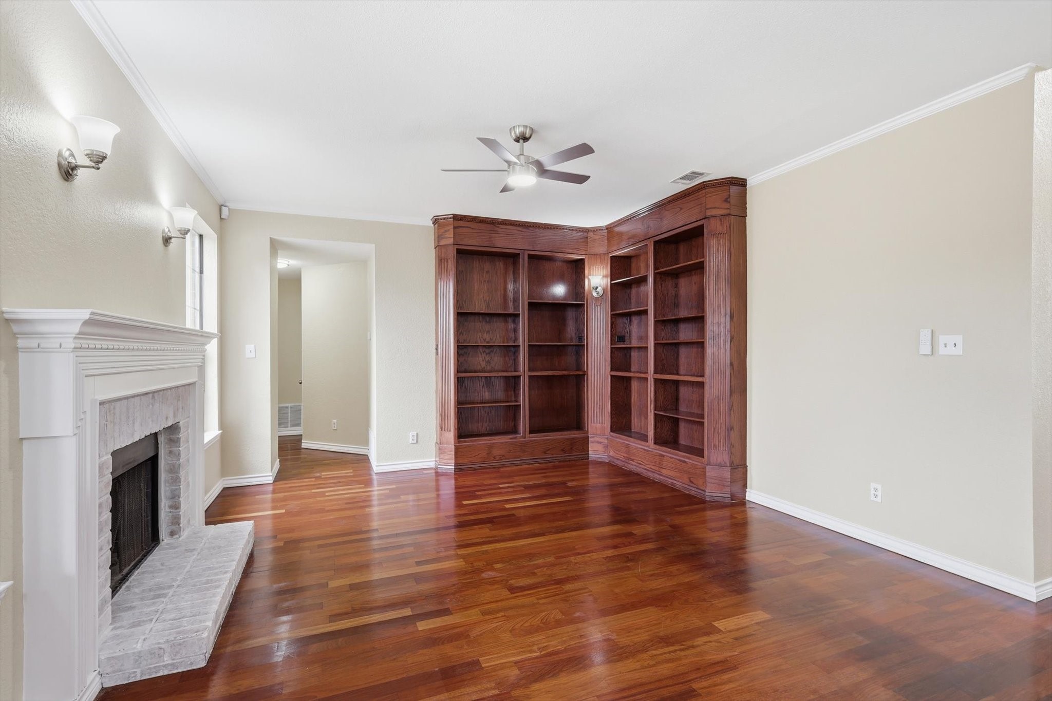 6204 Kingswood Drive Arlington TX 76001