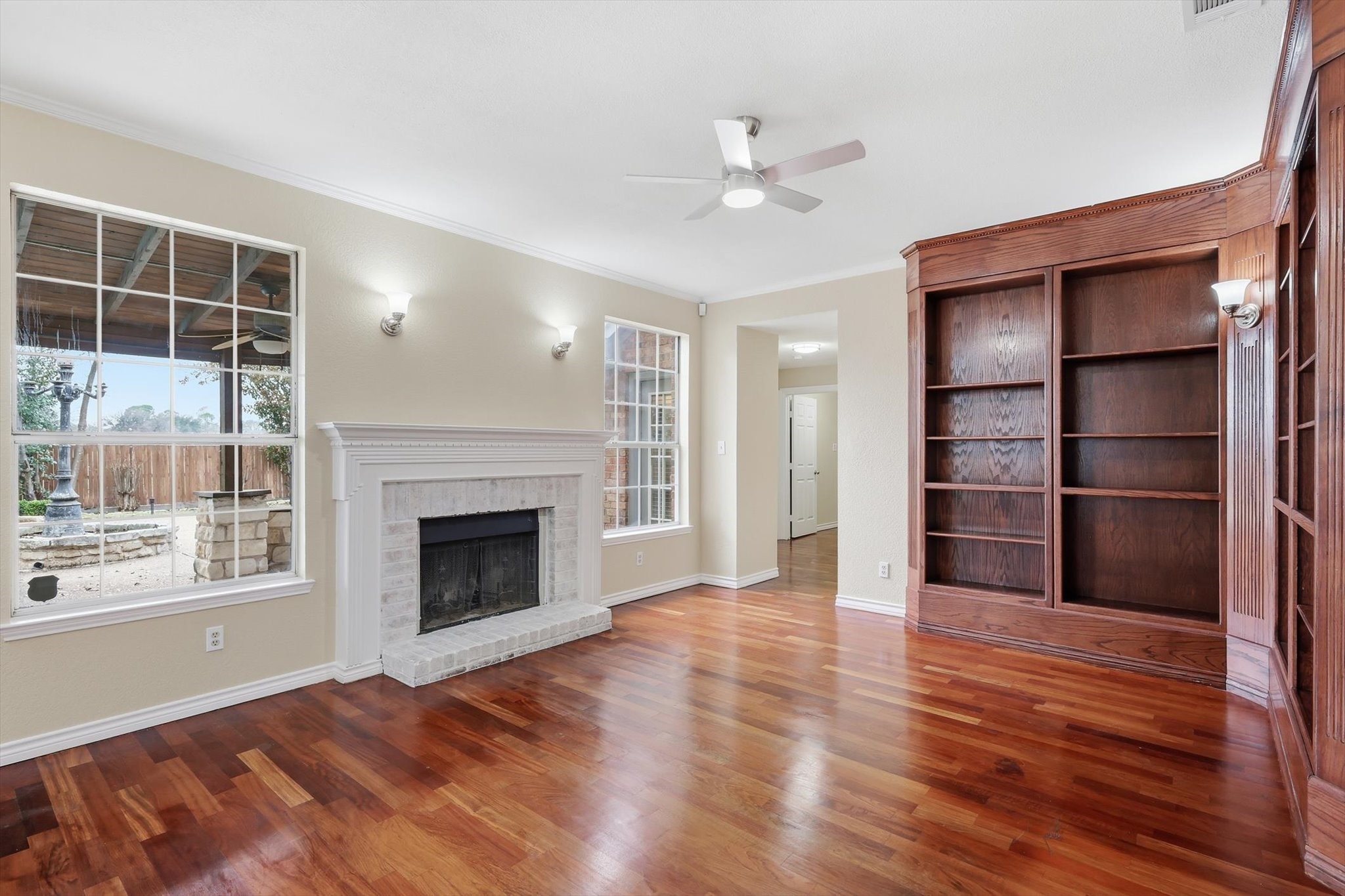 6204 Kingswood Drive Arlington TX 76001