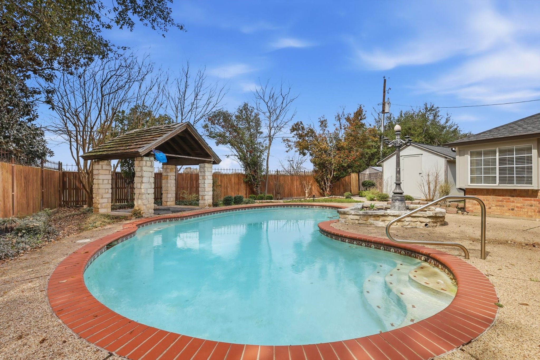 6204 Kingswood Drive Arlington TX 76001