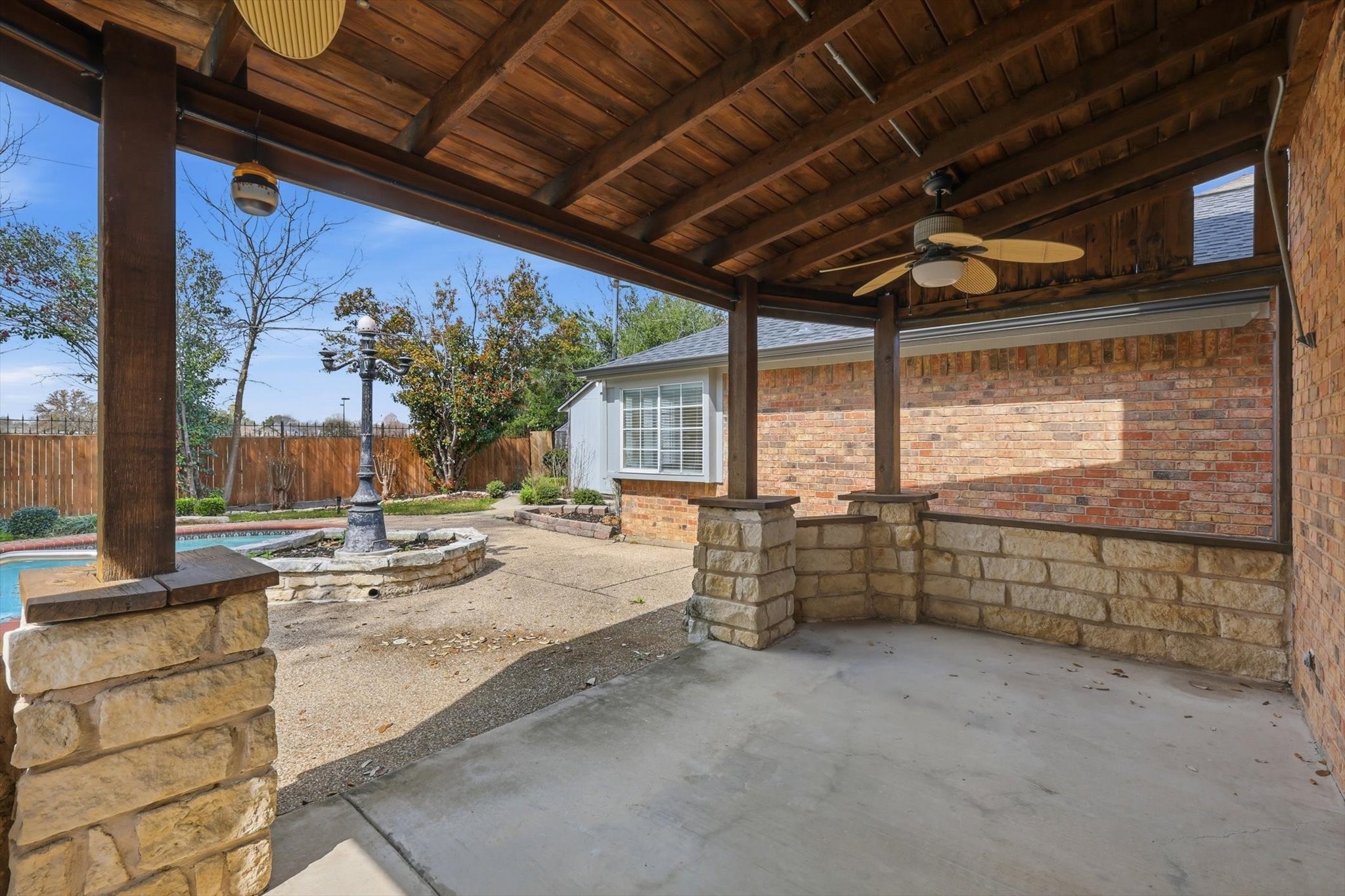 6204 Kingswood Drive Arlington TX 76001