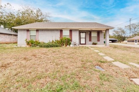 1006 Hulme Street Bowie TX 76230