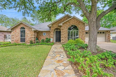6215 Suffolk Drive Arlington TX 76001
