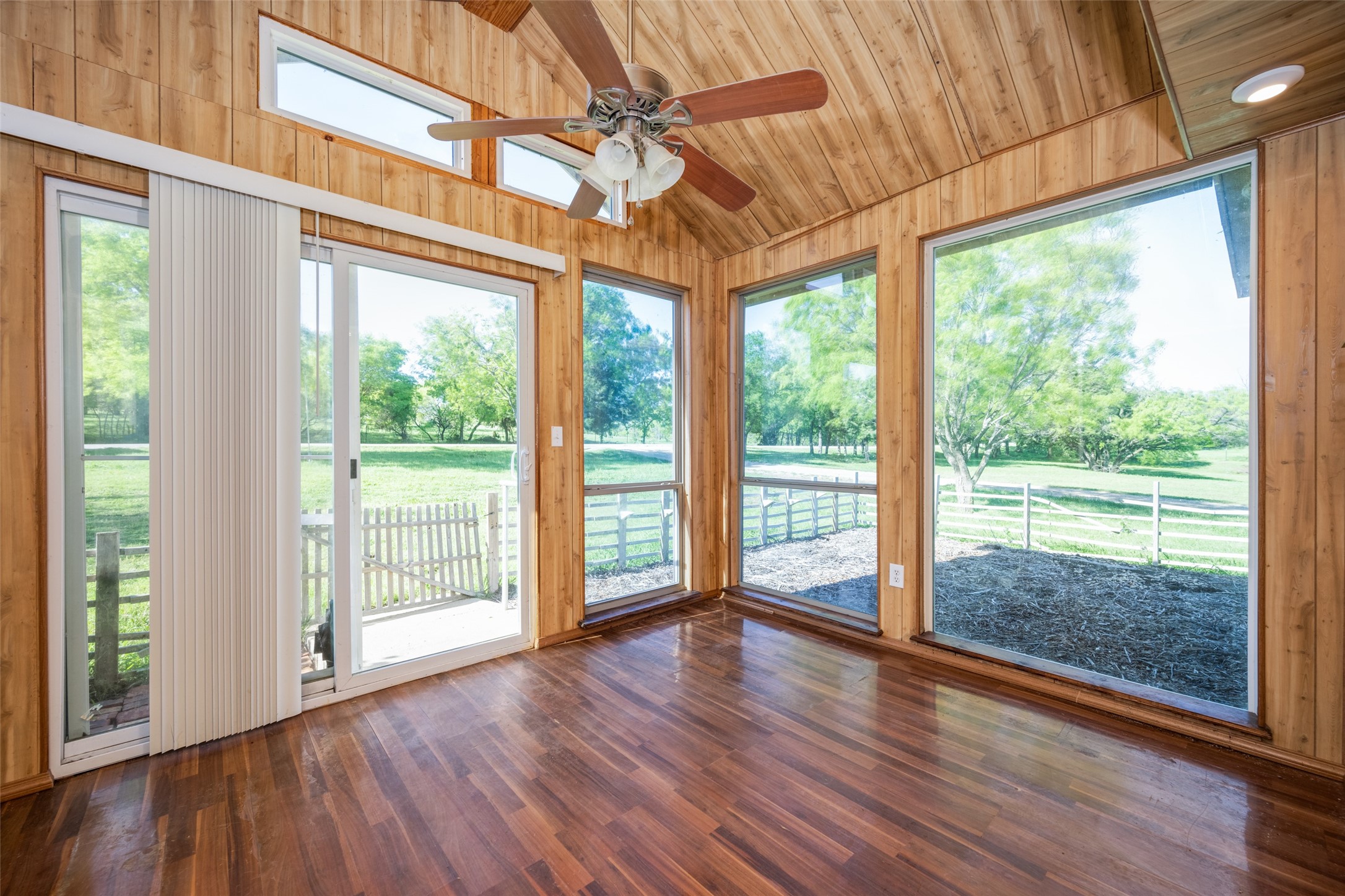 970 Mcreynolds Road Sanger TX 76266