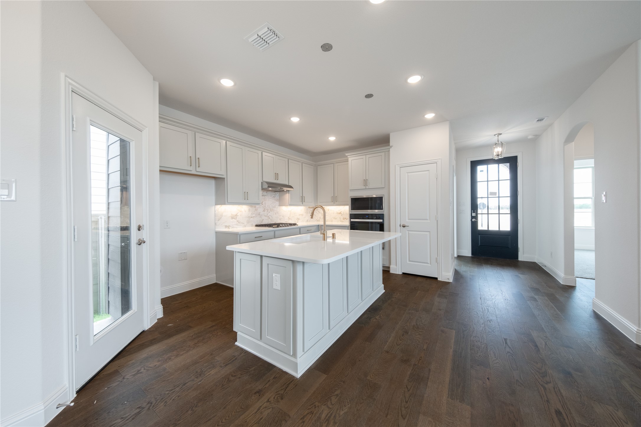 8805 Acorn Avenue Justin TX 76247