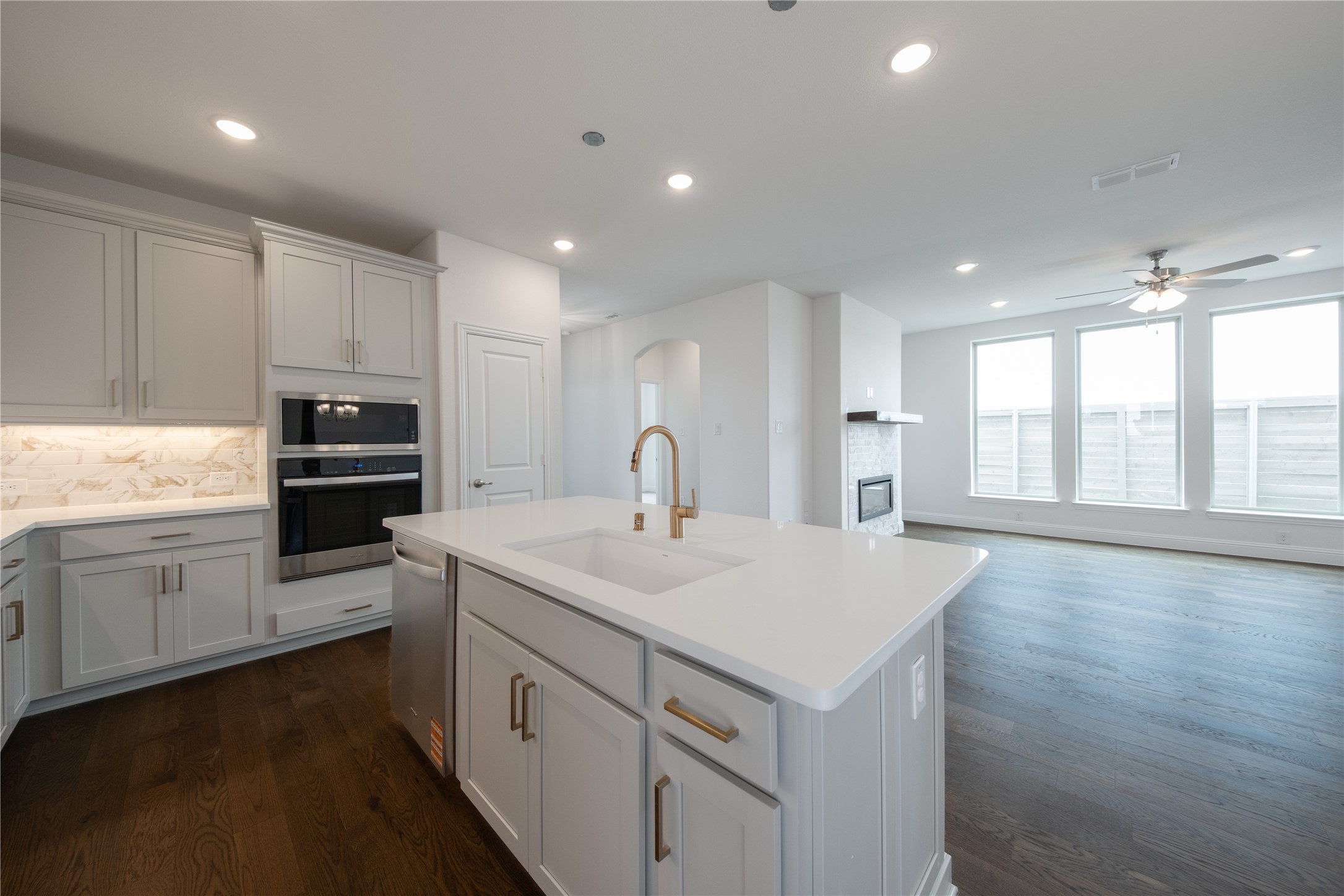 8805 Acorn Avenue Justin TX 76247