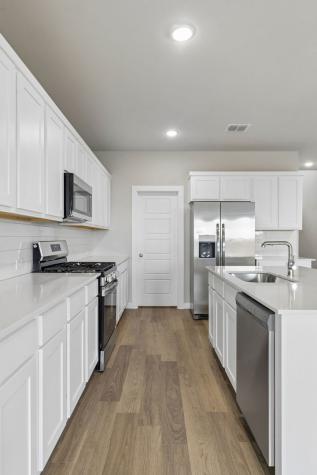 6673 Coyote Valley Trail Crowley TX 76036