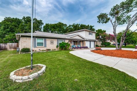 829 Livingston Drive Hurst TX 76053