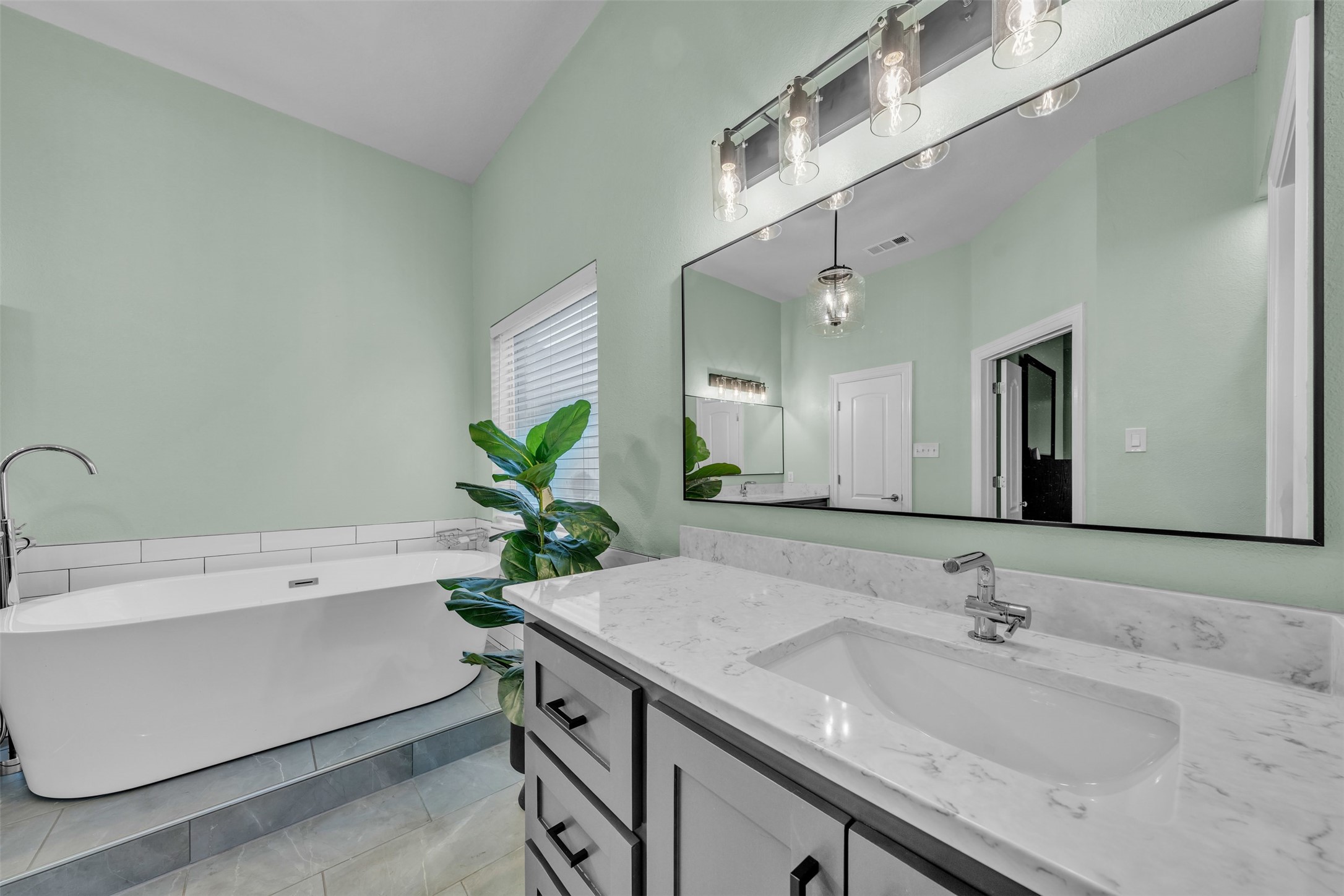 6205 Skylark Circle North Richland Hills TX 76180
